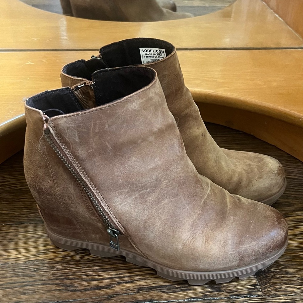 Sorel Joan of Arctic wedge II zip bootie